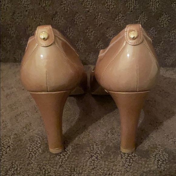 Beautiful Stewart Weitzman pumps - Picture 5 of 8